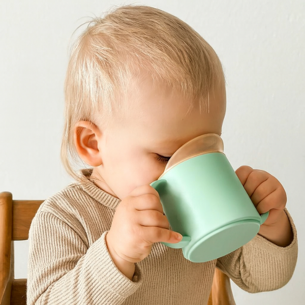 SipBuddy™ peuter mok – Lekvrije drinkbeker - Design & Dine