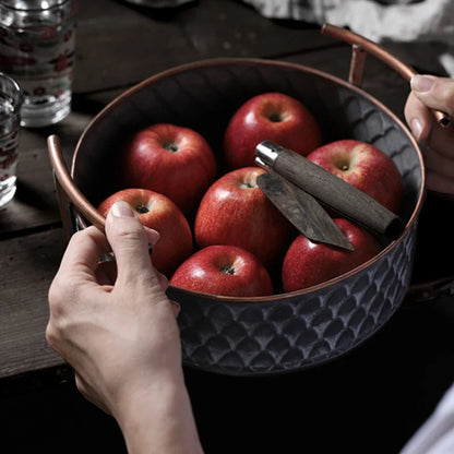 Antieke metalen serveerschaal